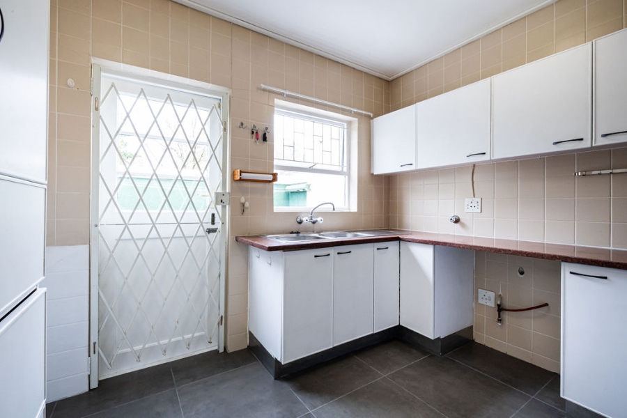 To Let 3 Bedroom Property for Rent in Onder Papegaaiberg Western Cape